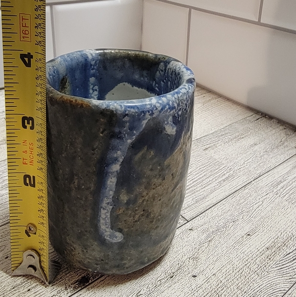 Beautiful Ceramic cup.by R P - Picture 4 of 4